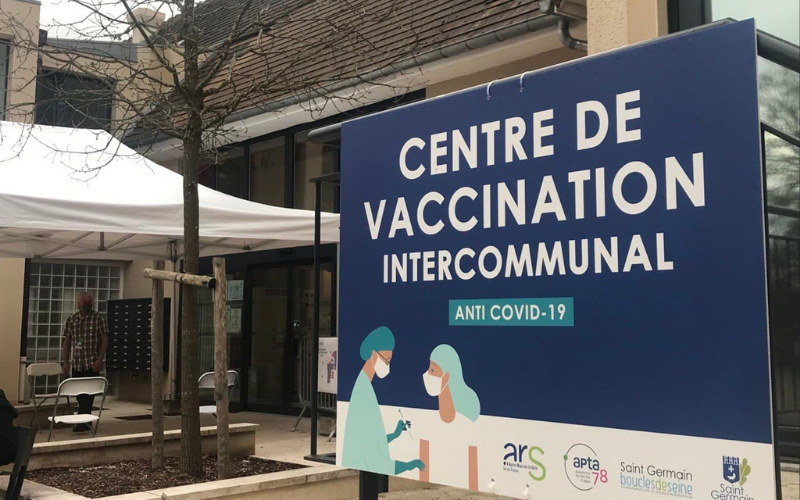 Visite du centre de vaccination intercommunal de Saint-Germain-en-Laye